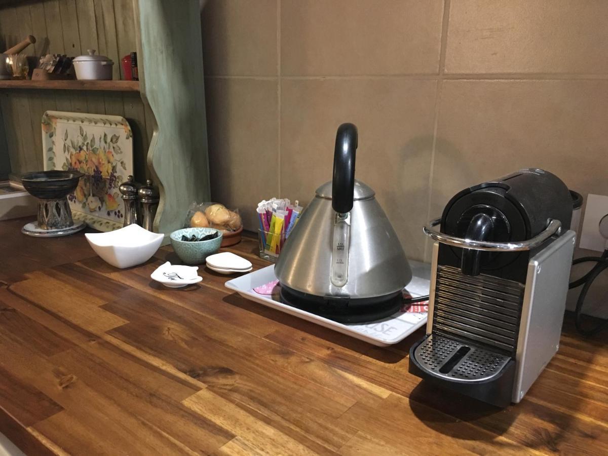 Maison La Roche Chambre D'Hotes Le Vigeant Esterno foto