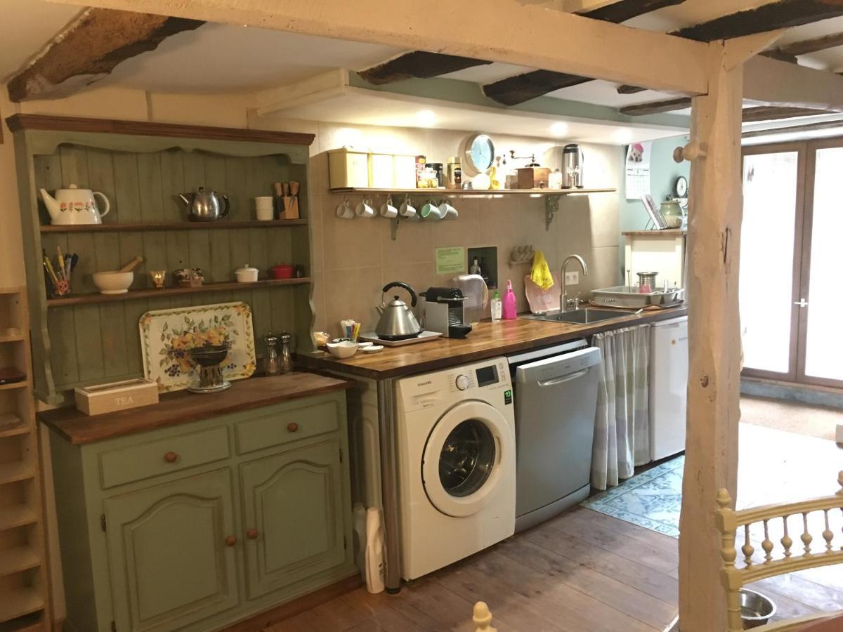 Maison La Roche Chambre D'Hotes Le Vigeant Esterno foto