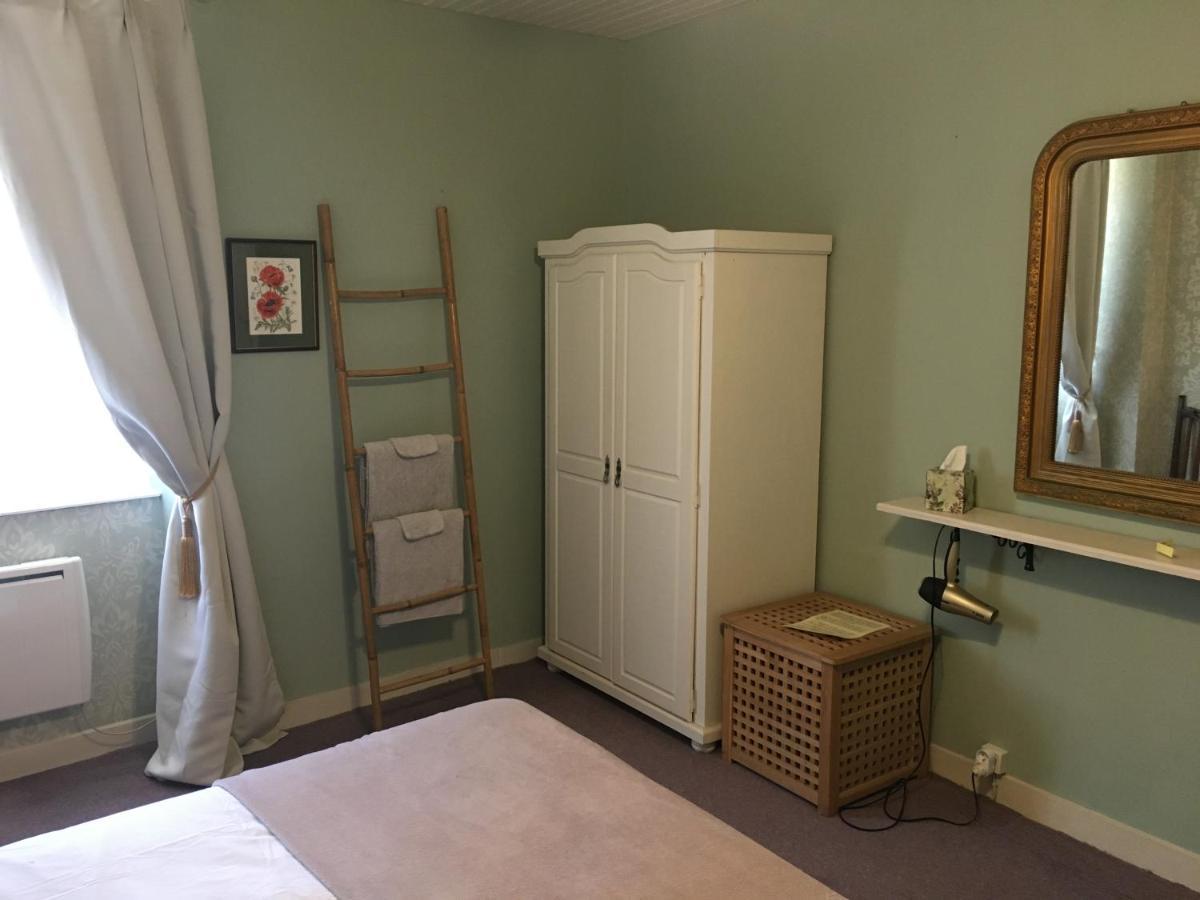 Maison La Roche Chambre D'Hotes Le Vigeant Esterno foto